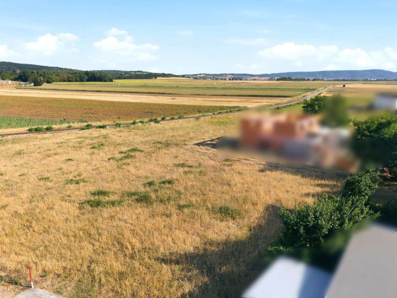 Großzügiges Baugrundstück mit eigener Zufahrt ? 1.175 m² und bis zu zwei Wohneinheiten